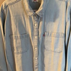 Levi's Women’s Light Blue Oversized Denim Shirt Size XL with Levi Embroidery